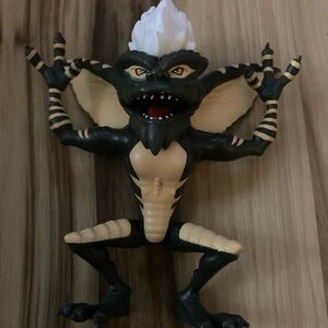 Gremlin Mohawk Figure Stripe